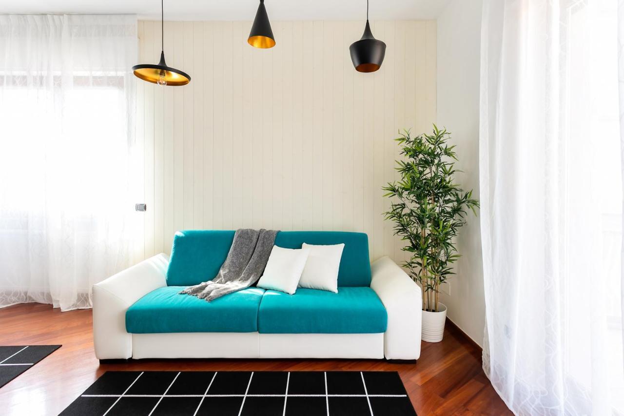 Santa Chiara Apartment By Myhomeincomo Como Exterior foto