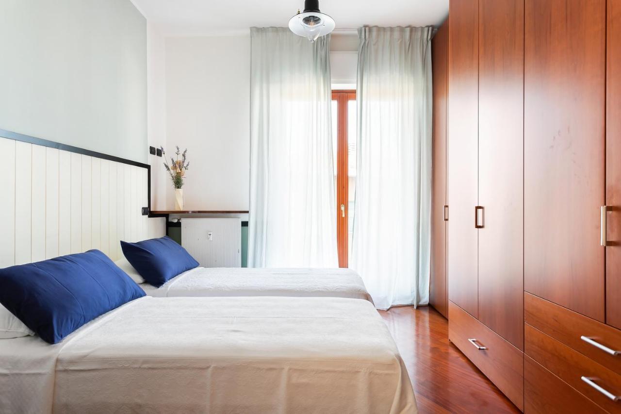 Santa Chiara Apartment By Myhomeincomo Como Exterior foto