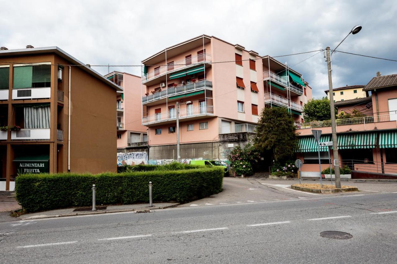 Santa Chiara Apartment By Myhomeincomo Como Exterior foto